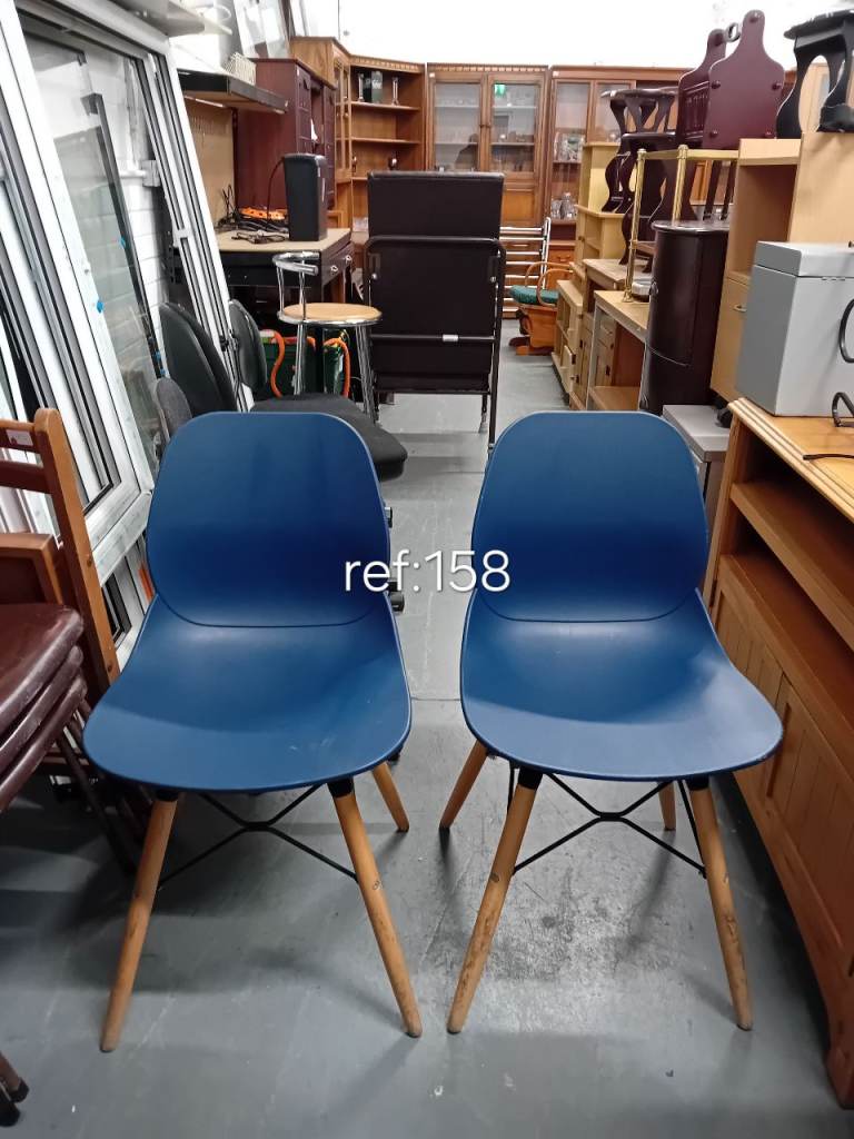 Pair of Navy and wood chair, Ref:158