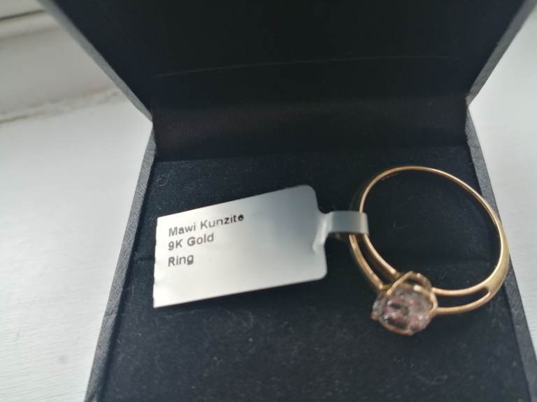 9K Gold Oval Mawi Kunzite Ring - New with Tag