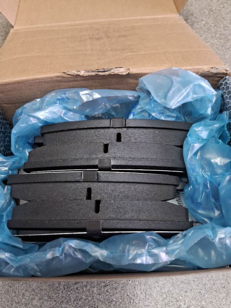 Mokka front disc pads