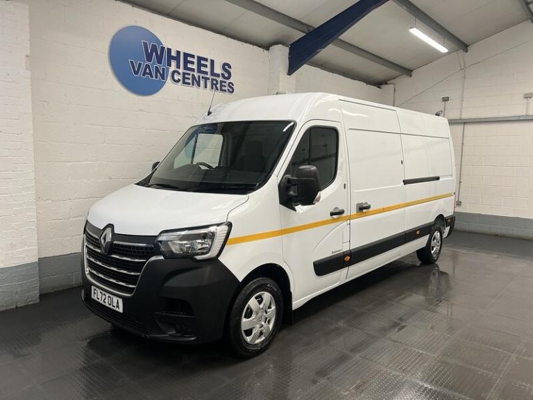 2023 Renault Master LM35dCi 135 Business+ Medium Roof Van PANEL VAN DIESEL Manual