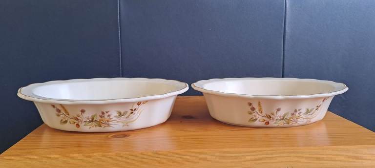 Vintage M&S Harvest Oval Fluted Oven/Serving Dishes x 2. VGC - 25 x 19 x 5.5cms