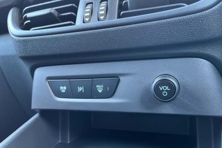 2025 Ford E-Transit Courier Trend AUTO FWD 43kWh 136PS 1 Speed Automatic Panel Van Electric Autom...