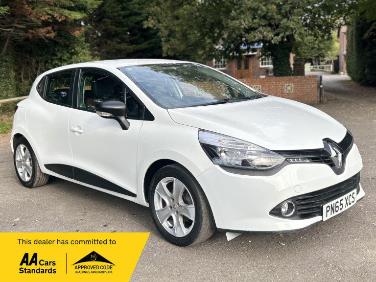 RENAULT CLIO 1.2 Play 1.2 16v 75 2015