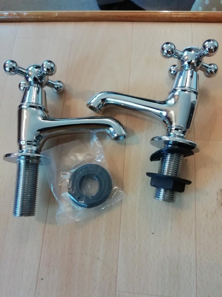 Sink & Bathroom Taps in Chrome NEW (Complete Pack)