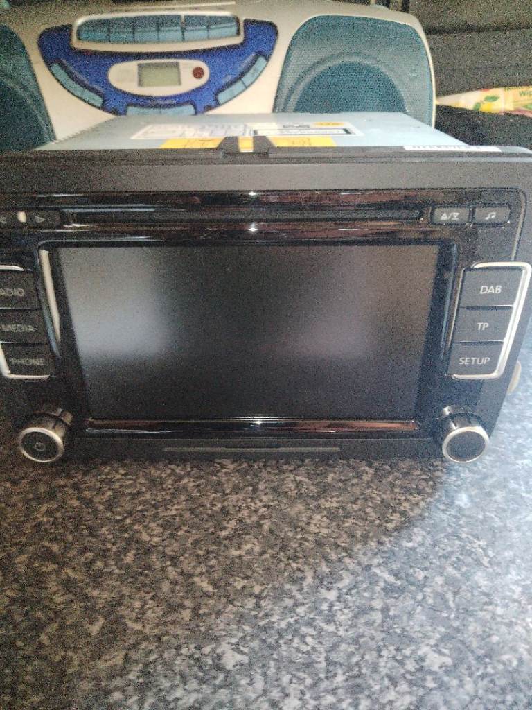VW car radio dab cd player and sat nav