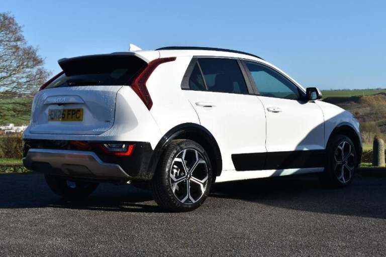 2025 Kia Niro 1.6 Hybrid 3 Suv 5dr Petrol Dct Euro 6 (s/s) (127 Bhp) ESTATE Petrol/Electric Hybri...