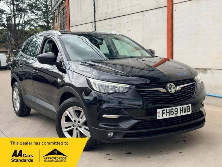 2019 Vauxhall Grandland X 1.2 Turbo SE 5dr HATCHBACK PETROL Manual