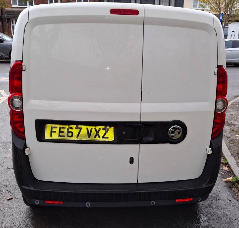 67 REG VAUXHALL COMBO 1.6 CDTI L2H1 LWB EURO 6