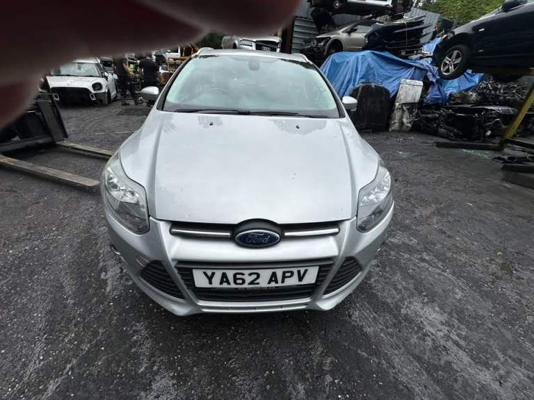 FORD FOCUS 2012 1.6 DIESEL BREAKING FOR PARTS