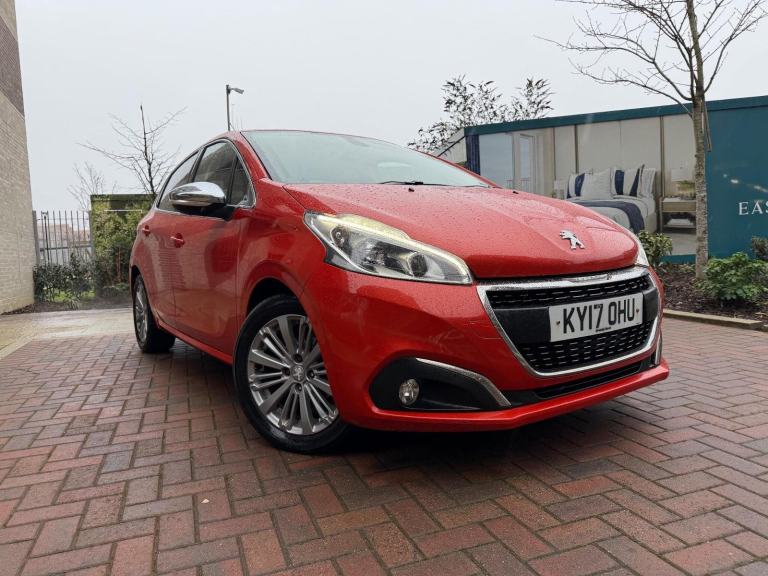 2017 Peugeot 208 1.2 PureTech Allure Euro 6 5dr HATCHBACK Petrol Manual