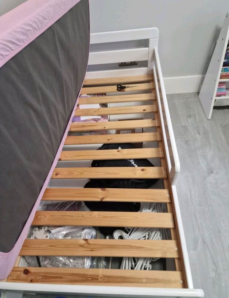 Habitat Ellis Toddler Bed Frame with Storage - White in very good condition with side table