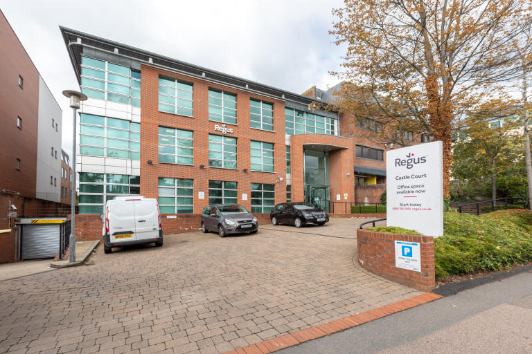 Reigate - RH29RJ \ Private Office for 2 Workstations