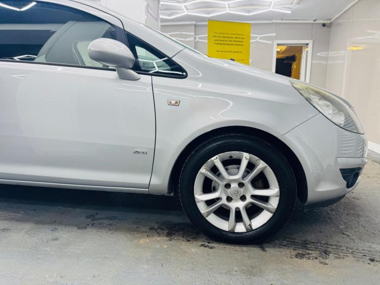 2009 Vauxhall Corsa 1.2i 16v SXi 3dr HATCHBACK Petrol Manual - Image 2