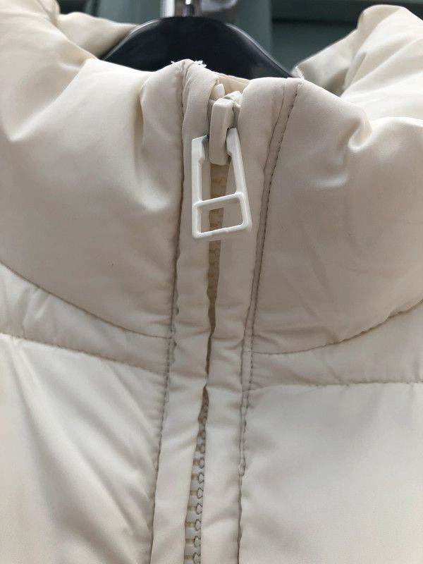 Monki ivory puffer vest XXS UK 4/6 VGC