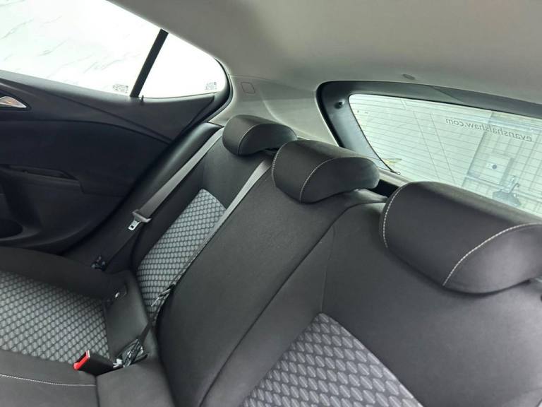 2017 Vauxhall Astra *AUTO!* 1.4i Turbo Design Hatchback 5dr Petrol Auto Euro 6 (s/s) (150 ps) F H...