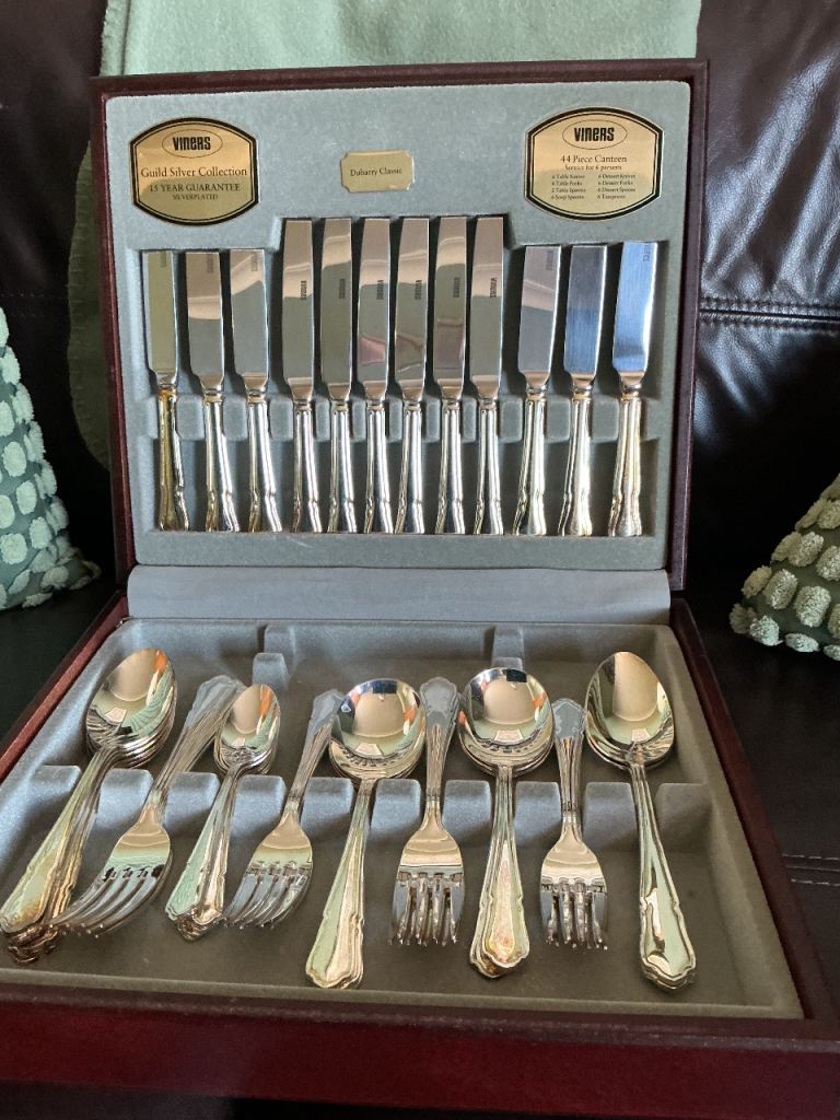 Viners 44 piece canteen set