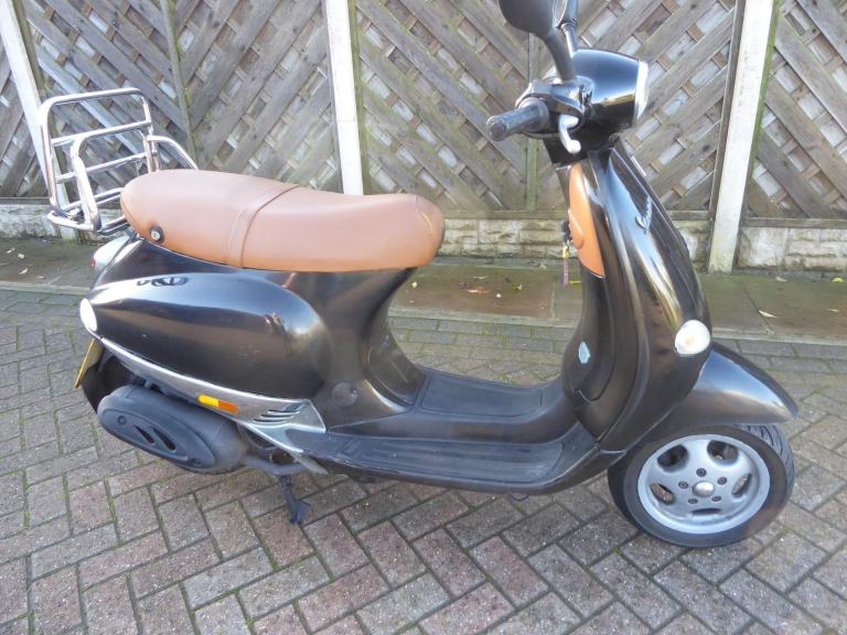PIAGGIO VESPA 125 SCOOTER 55 REG 1 YEARS MOT