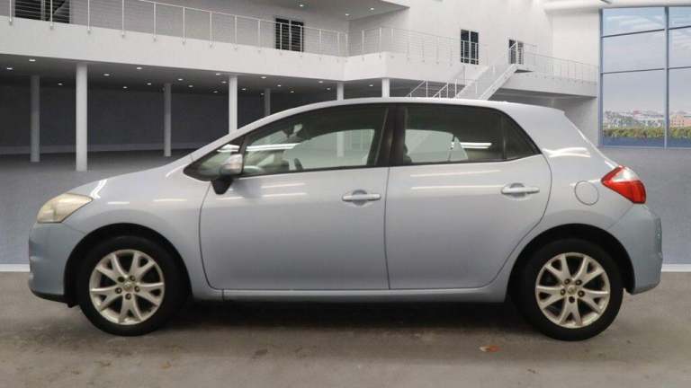 2011 Toyota Auris 1.6 V-Matic TR 5dr HATCHBACK PETROL Manual