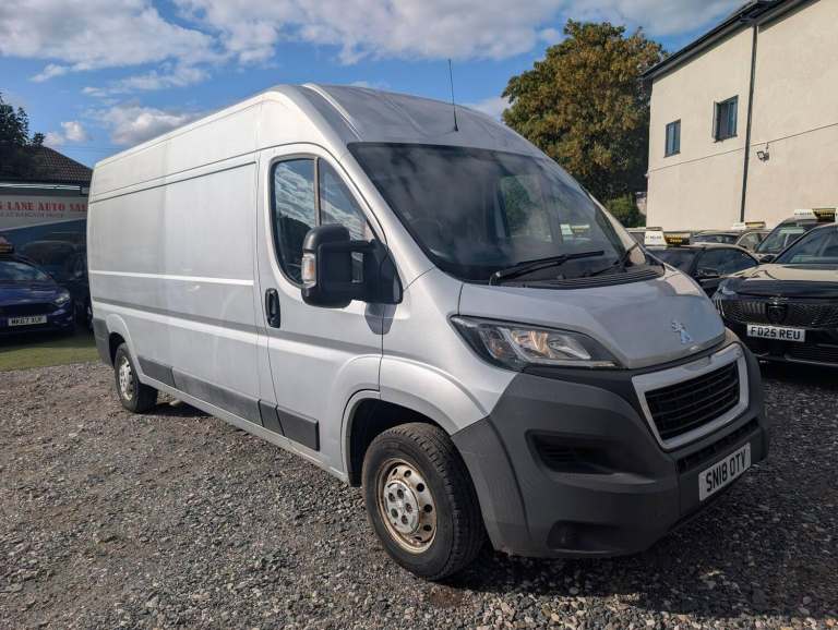2018 Peugeot Boxer 2.0 BlueHDi 335 Professional L3 H2 Euro 6 5dr PANEL VAN Diesel Manual