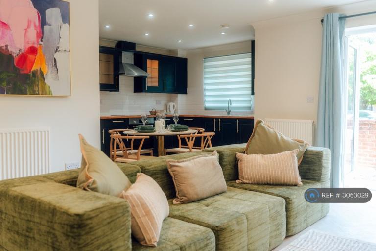 2 bedroom flat in Water Eaton Road, Oxford, OX2 (2 bed) (#3063029)