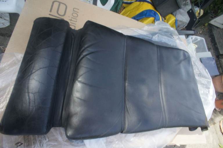 bmw e30.   ALL  SEAT SKINS &  BOLSTERS &  HEADRESTS