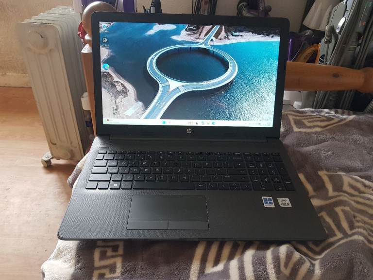laptop hp 250 g7 windows 11 intel core i5-1035g1 100ghz 10th gen 16g memory 250 ssd hard driv