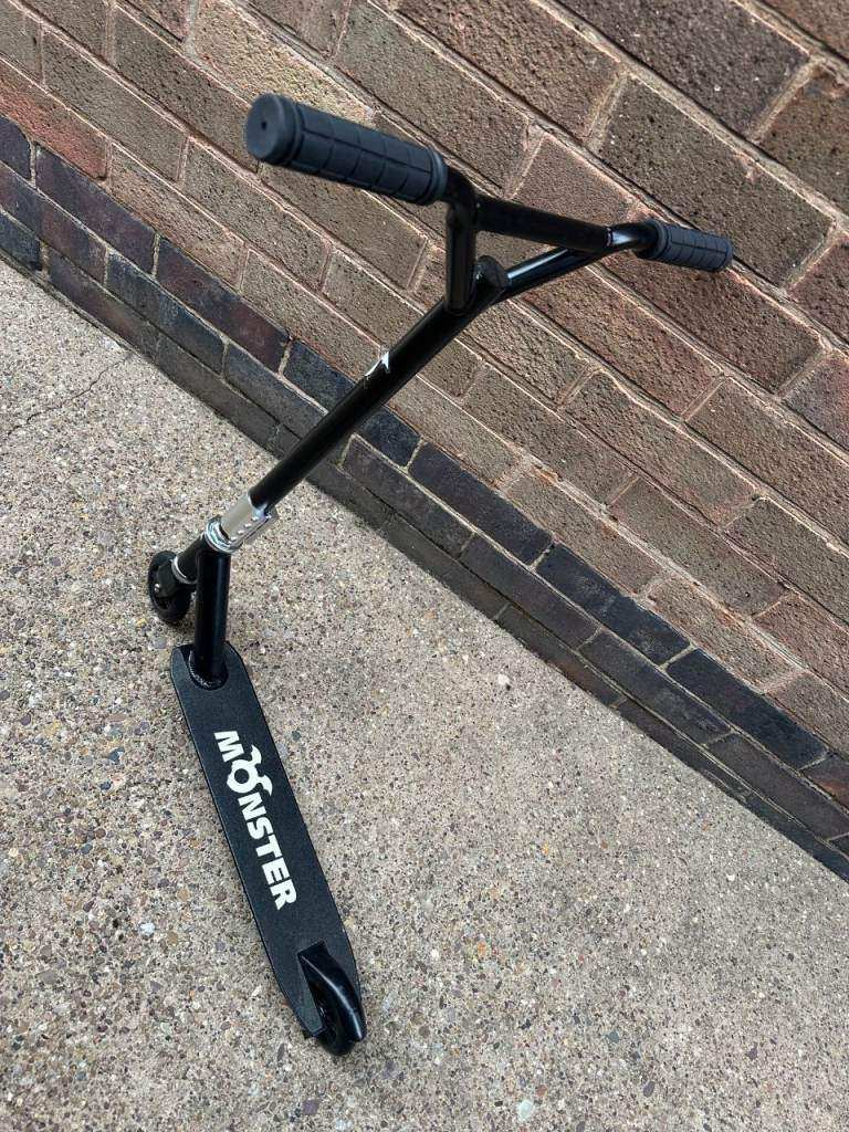 MONSTER all Black Stunt Scooter Neo2 wide grip