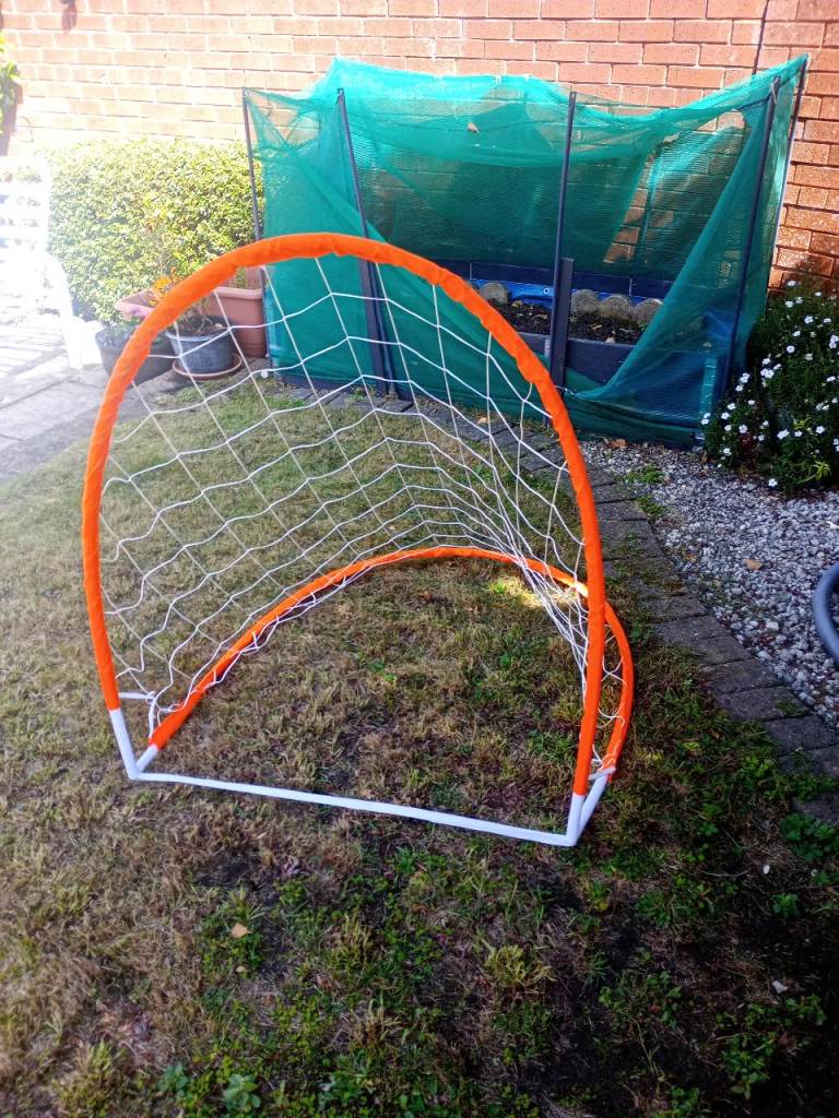 Set of Pop up football goals 