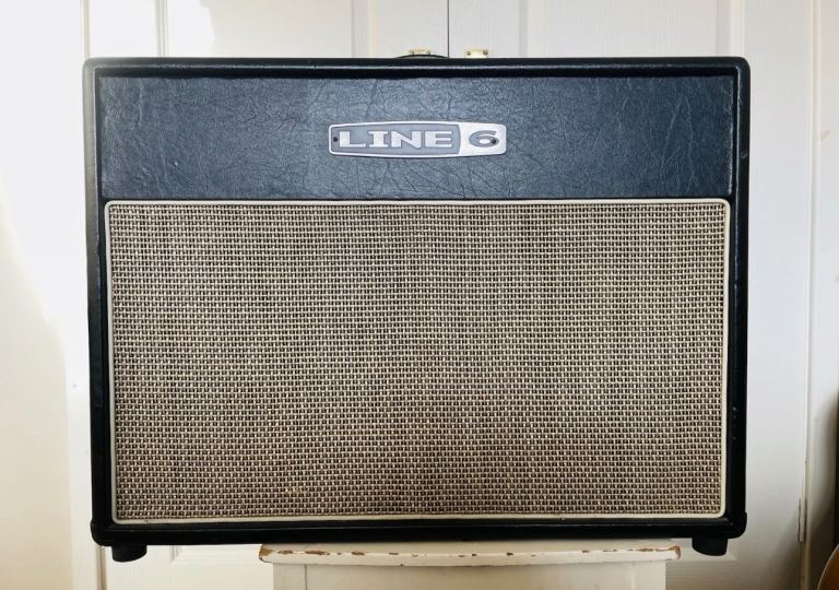 Line 6 flextone 150w guitar amp and foot switch vgc