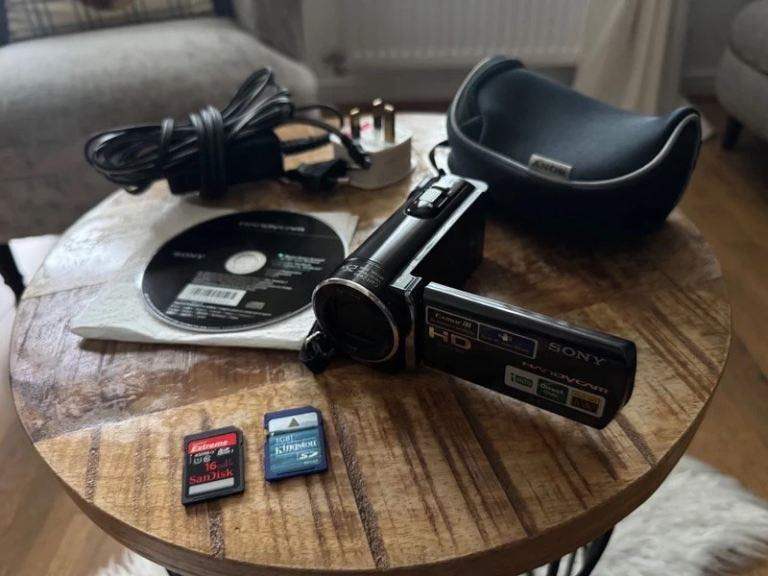 Sony Handycam HDR-CX115E HD Digital Video Camera & Accessories