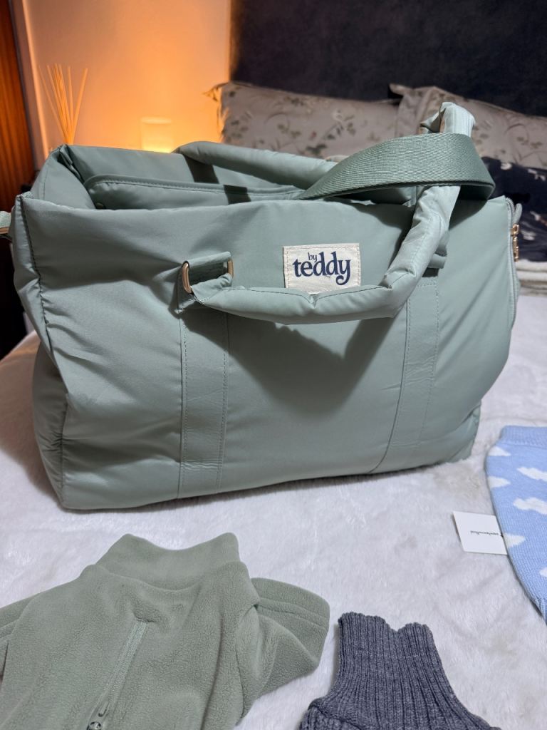 The puffer carrier by Teddy