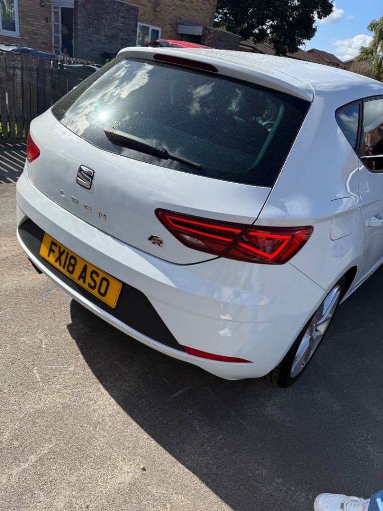 Seat, LEON, Hatchback, 2018, Semi-Auto, 1798 (cc), 5 doors