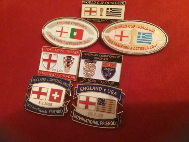 7 England football pin badges 