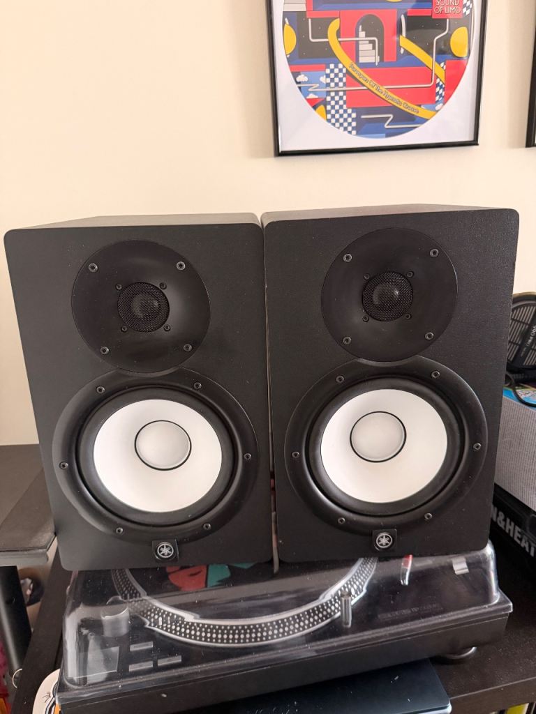 Yamaha HS7 Studio Monitors