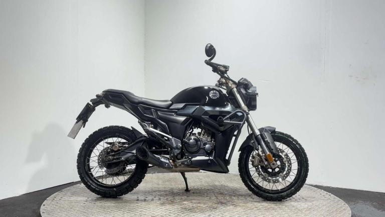 Zontes ZT 2021 ONLY 11K MOT DECEMBER 2026 ENDURO RETRO 125CC LEARNER