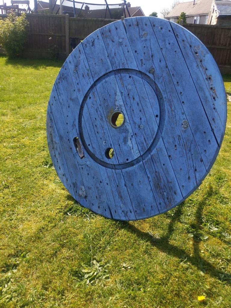 Round wood spuel