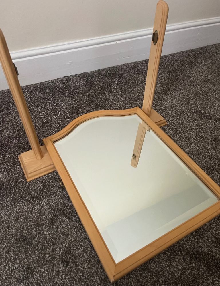 Wooden Dressing Table Mirror – Great Condition