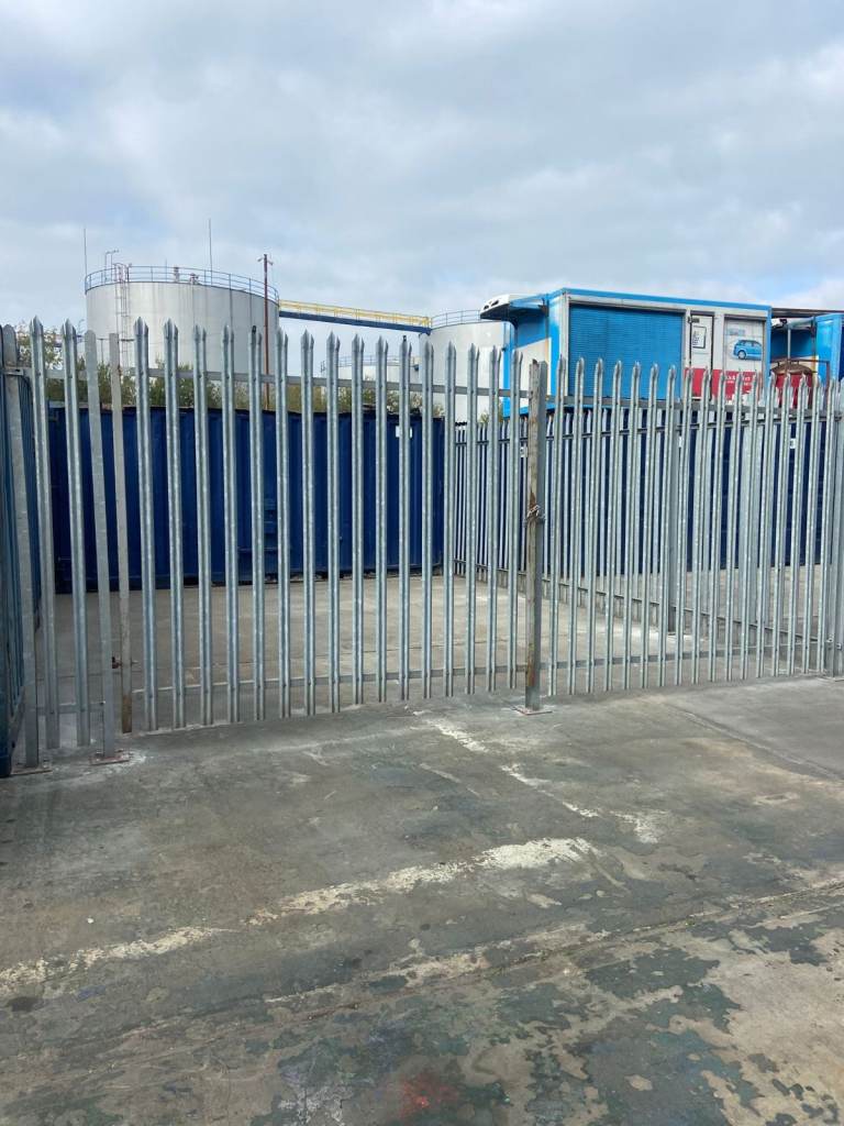 Yard space to rent Grays RM175XR 