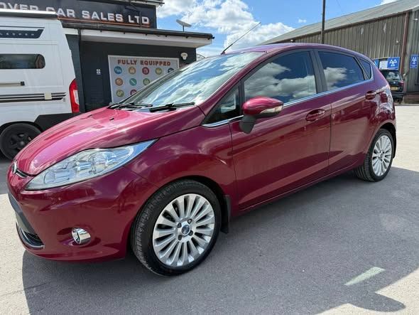 2010 Ford Fiesta 1.4 Titanium 5dr HATCHBACK Petrol Manual