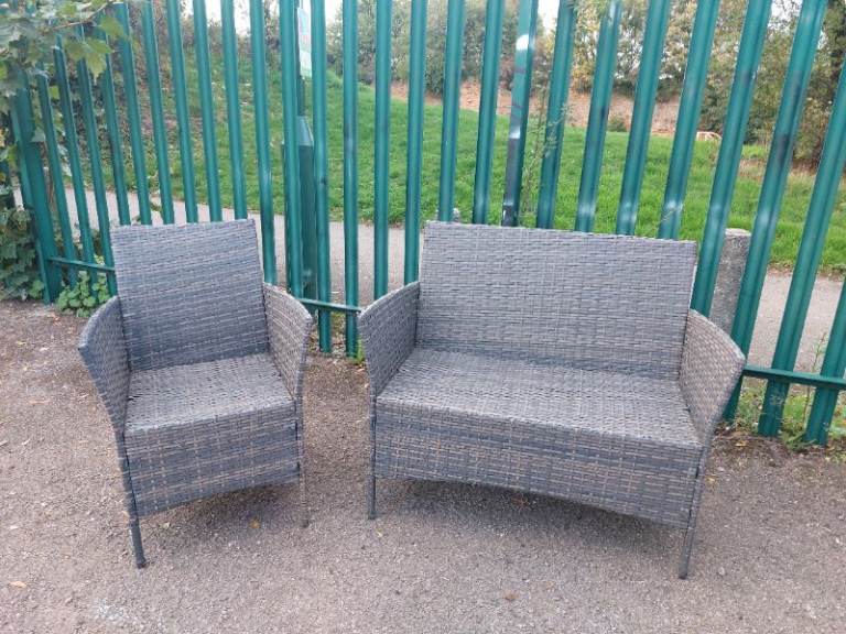 Garden furniture (delivery available 