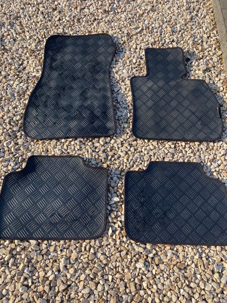 BMW X1 car mats set & boot liner