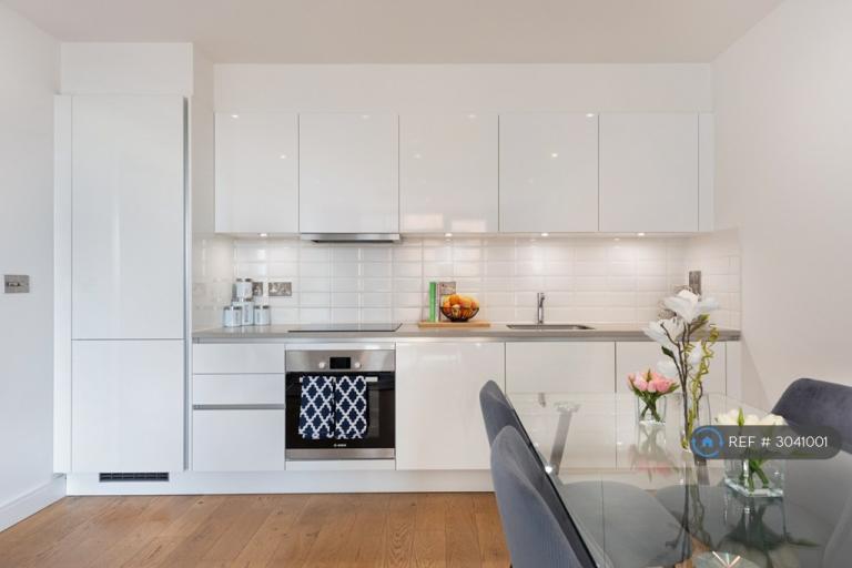 2 bedroom flat in Station Grove, Wembley, HA0 (2 bed) (#3041001)