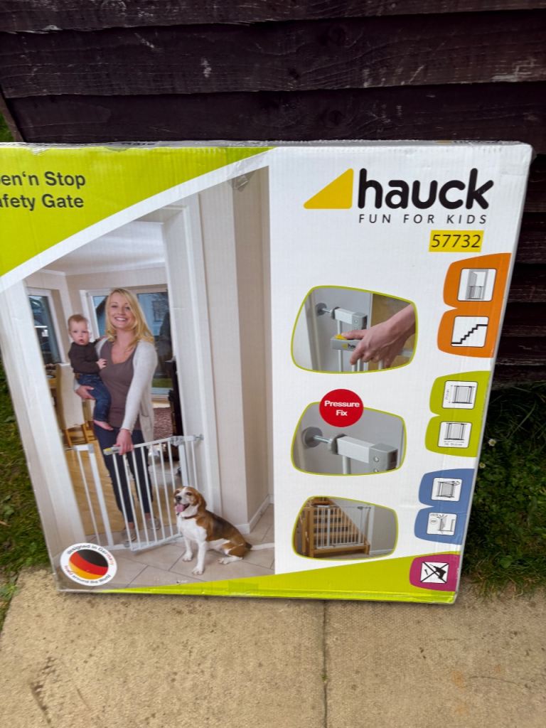 Hauck Open'n Stop Safety Gate – New in Box