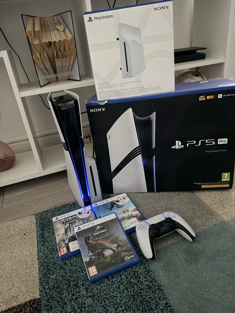 PS5 Pro 2Tb with Disc Drive