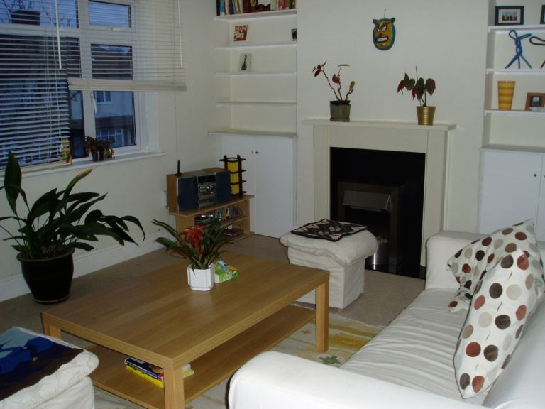 1 bed flat Welling £170pw parking, garden January