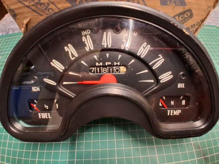 Reliant Regal 3/25 SPEEDO / WATER TEMP/FUEL GAUGE spares or repair