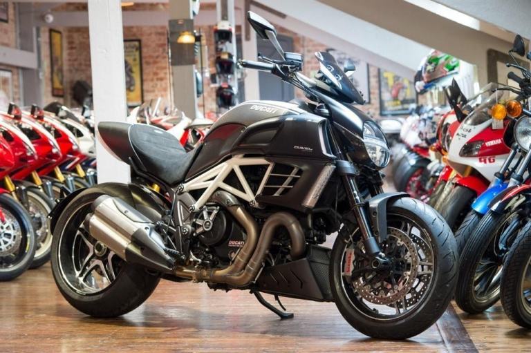 DUCATI Diavel AMG Rare AMG special edition Delivery miles