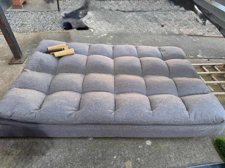 Click clack sofa bed 