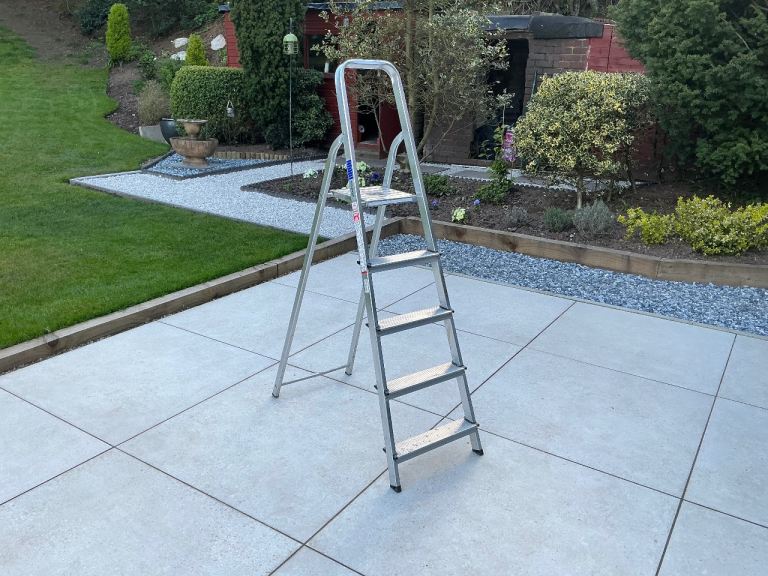 Abru aluminium step ladders 5 tread, folding decorators ladders.