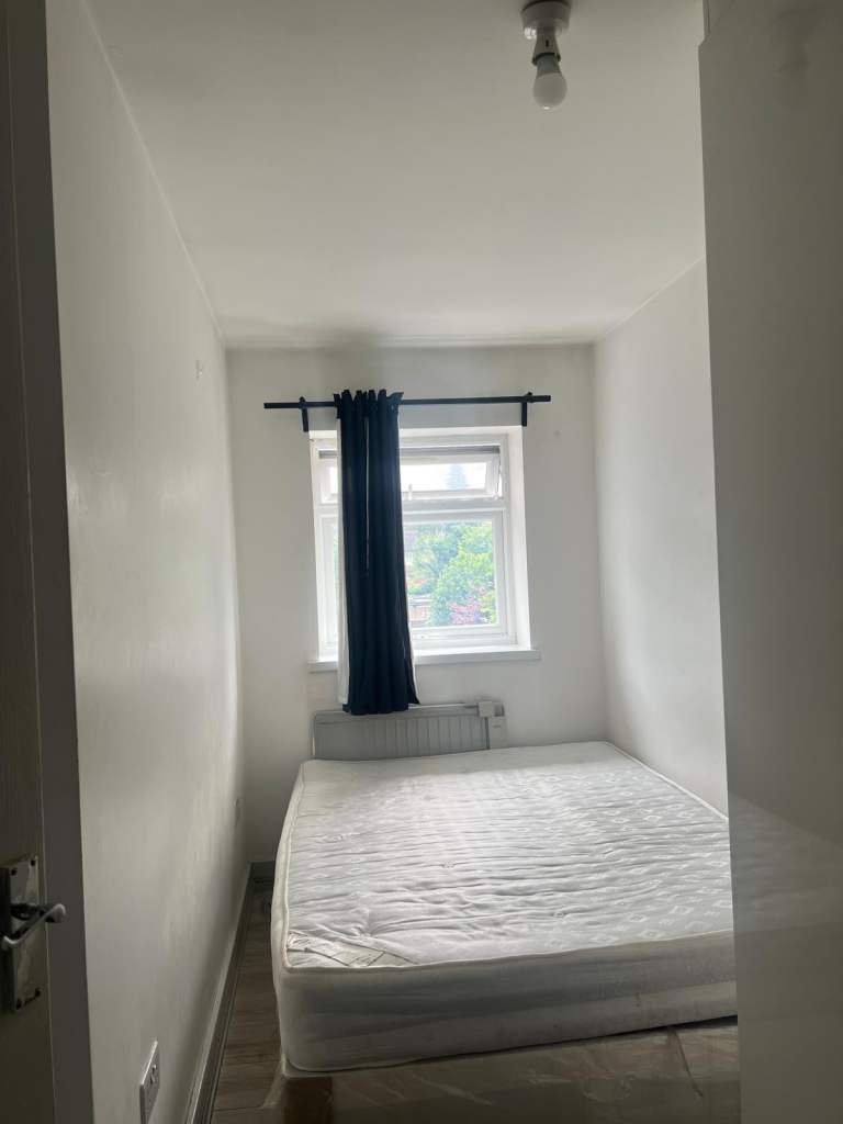 Studio Flat in Reading RG1 6RD